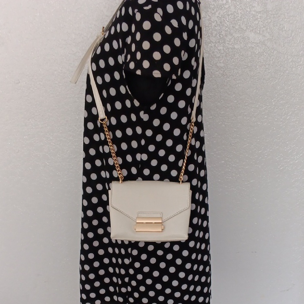 Forever 21 Preloved White Crossbody Bag with Gold Chain